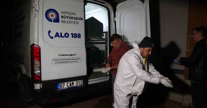 İnternette tanıştığı genç tarafından bıçaklanarak öldürüldü