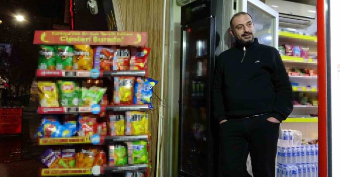 Ölümle burun buruna gelen esnaf saniyelerle kurtuldu