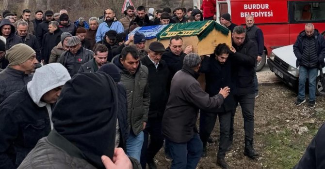 Kazada ağır yaralanan genç 5 günlük yaşam mücadelesini kaybetti