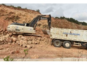 Kepez’de heyelan riskine müdahale