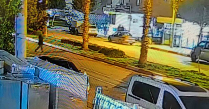 Teravih namazına giderken kazada hayatını kaybetti, kaza anı kamerada