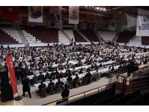 Hataylılar, Hatay Büyükşehir Belediyesi’nin iftar sofrasında buluştu