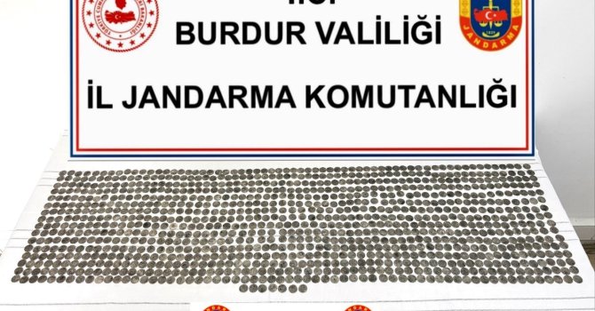 Burdur’da tarihi eser operasyonunda bin 105 sikke ele geçirildi