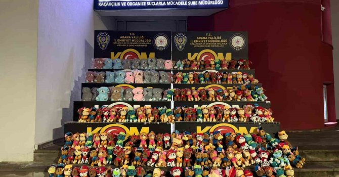 Sağlığa zararlı olabileceği değerlendirilen bin 515 kaçak pelüş oyuncak ele geçirildi