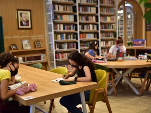 Antalya’nın en zengin kütüphanesi 64 bin 656 kişi ağırladı
