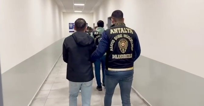 İşe alma vaadiyle 250 bin lira dolandırdılar