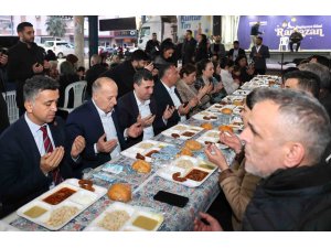 Yüreğir Belediyesi’nden Serinevler’de birlik ve beraberlik iftarı