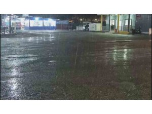 Hatay’da kuvvetli sağanak yağış