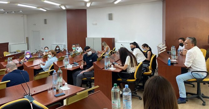 Manastır Askeri İdadisi’ni ziyaret etti