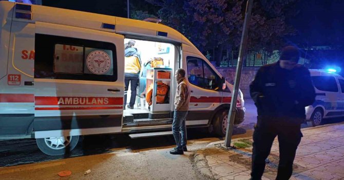 Gençler arasında bıçaklı kavga: 3 yaralı