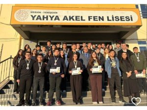 Yahya Akel Fen Lisesi öğrencileri Matematik Olimpiyatlarında dünya birincisi oldu