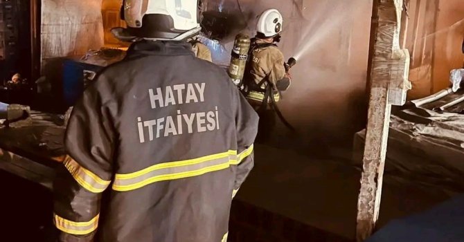 Alevlere teslim olan baraka iş yeri kullanılmaz hale geldi