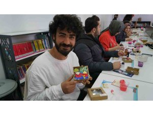 Kahramanmaraş’ta gençler Pusula Maraş’ın atölyesinde hem öğrendi hem üretti