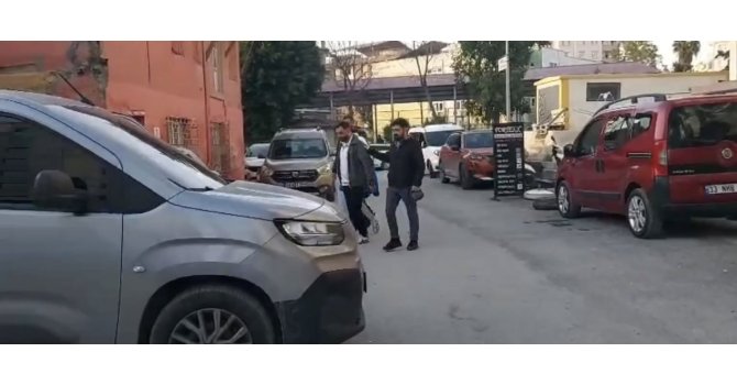 Tarsus’ta kadın kuaförüne uyuşturucu baskını