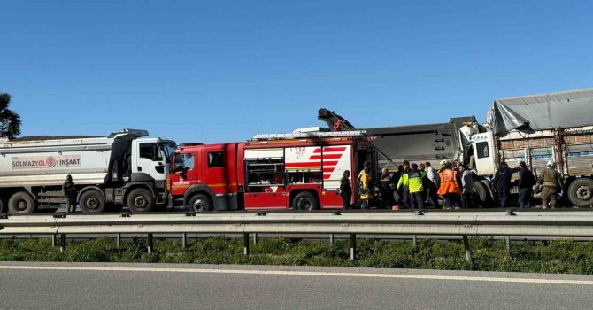 Hatay’da aynı istikametteki kamyonlar çarpıştı: 1 ölü