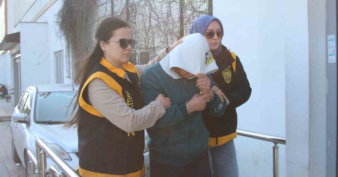 Karı-koca tartışmasında kadın kocasını bıçakladı