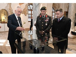 Atatürk’ün kullandığı koku ve kolonya şişeleri Misparta Koku Müzesi’nde sergileniyor