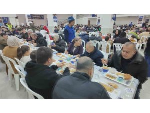 Antakya Belediyesi, Ramazan ayı boyunca her gün bin kişiye iftar veriyor