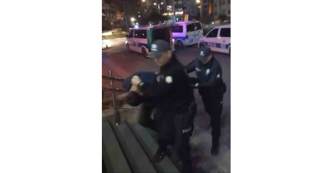 Adana’da trafikte ailenin yolunu kesen sürücüye 370 bin TL ceza