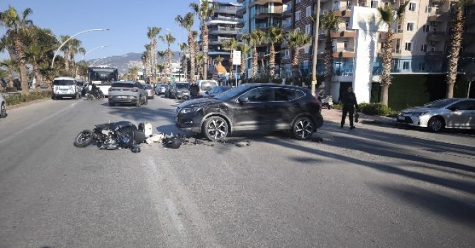 Alanya’da SUV motosiklet çarpıştı: 1 ölü 1, yaralı