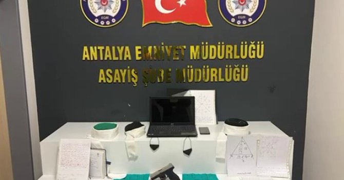 Dini duyguları istismar ederek 2 milyon liralık vurgun yapan 2 şahıs tutuklandı