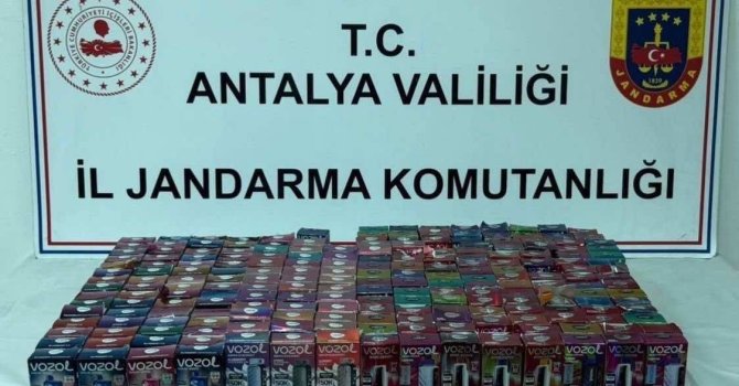 Döşemealtı’nda 314 adet kaçak elektronik sigara ele geçirildi