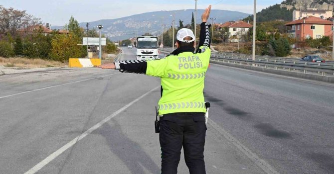 Burdur’da Ramazan Bayramı tedbirleri: 8 bin 24 kolluk gücü sahada olacak