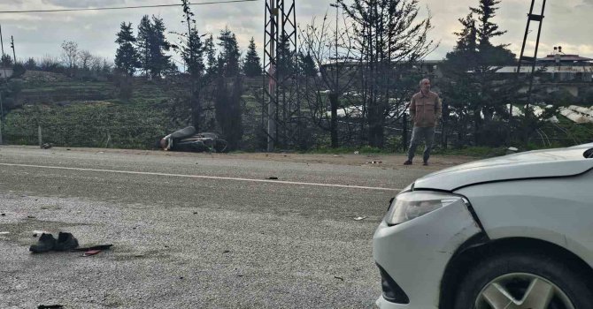 Antakya’da otomobille çarpışan motosikletin sürücüsü hayatını kaybetti