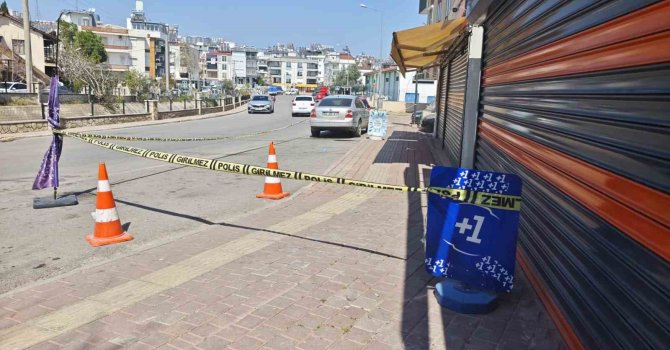 Antalya’da esnaf kavgası kanlı bitti: 1 ölü, 2 yaralı