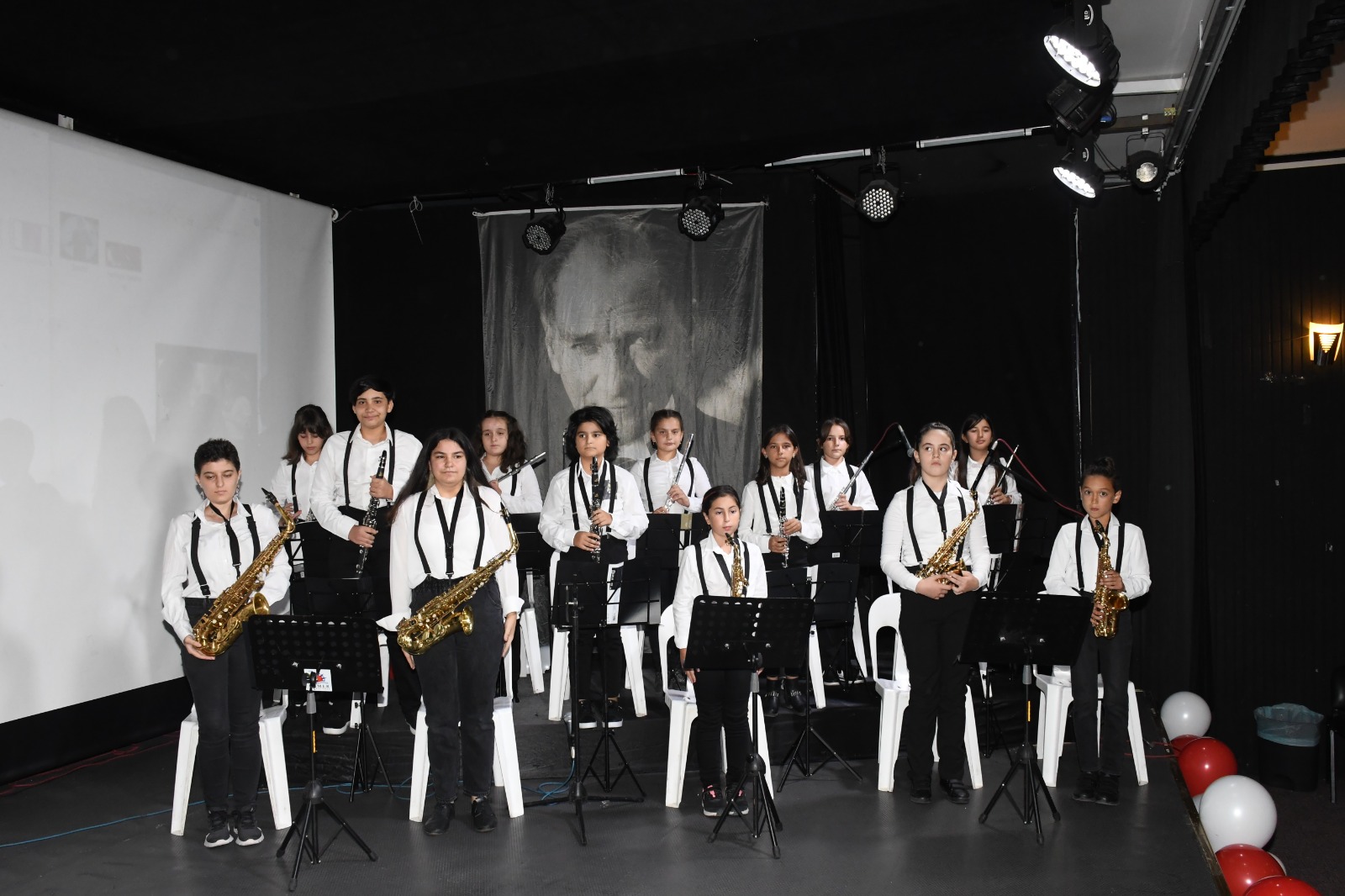 Kemer Belediyesi Çocuk ve Gençlik Bandosu’ndan harika performans