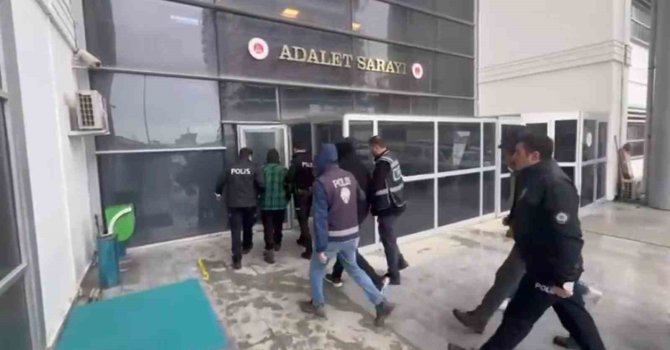 Defne’de bahis oynayanlara suçüstü; 4 gözaltı