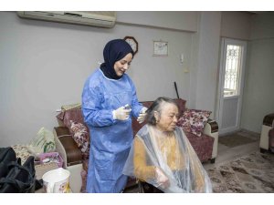 Mersin Büyükşehir Belediyesinden yaşlılara bayram desteği