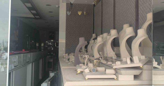 Antalya’da ’emanet’ ve ‘kar payı’ vaadiyle 50 milyon liralık dolandırıcılık iddiası