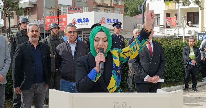 Şehit kızından anlamlı mesaj: "Bu millet şehidini unutturmaz"