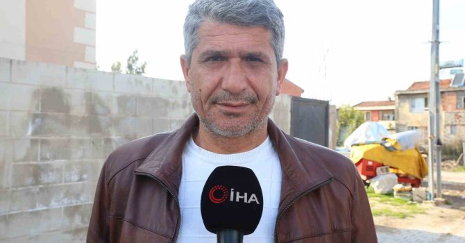 Kaldırımda bulunan para dolu çanta sahibine teslim edildi