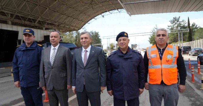 Antalya’da bayramda 43 uygulama noktasında 3 bin 217 personel görev başında