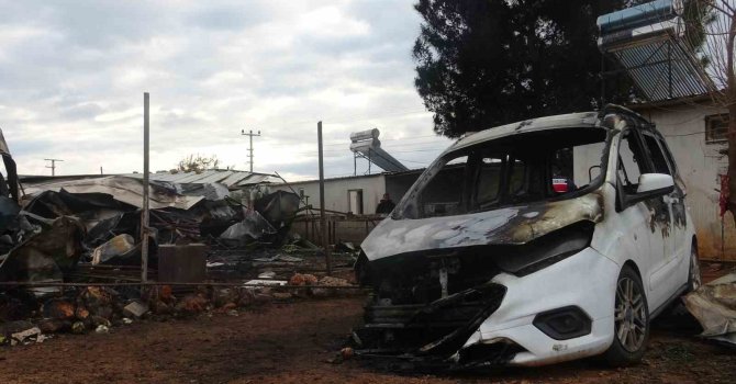 Antalya’da yangın faciası sera işçisi anne ve 5 çocuğu hayatını kaybetti