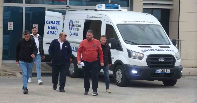 Market tartışmasında cinayete kurban giden 19 yaşındaki gencin cenazesi morgdan alındı