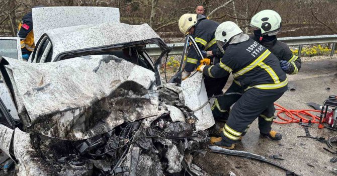 Isparta’da feci kaza nişanlı çifti hayattan kopardı