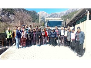 Büyükşehir’den üreticilere ipekböceği besleme tablası desteği