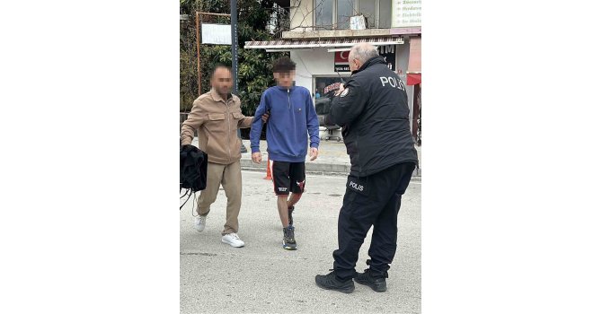 Burdur’da iki genci bıçaklayan 17 yaşındaki şüpheli tutuklandı