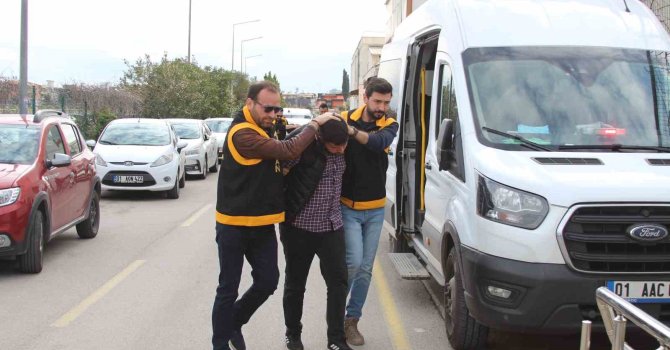 Trafik magandası baba-oğul tutuklandı