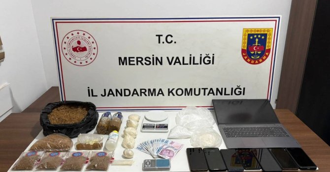 Mersin’de uyuşturucu ticareti yapan 4 şüpheli tutuklandı