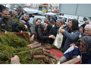 Korkuteli Orman İşletme Müdürlüğü 1000 fidan dağıtımı yaptı