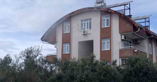 Otel lojmanında çıkan yangın korkuttu