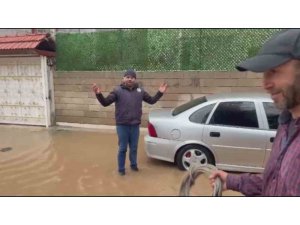 Hatay’da dolu ve sağanak yağış sonrası sel meydana geldi