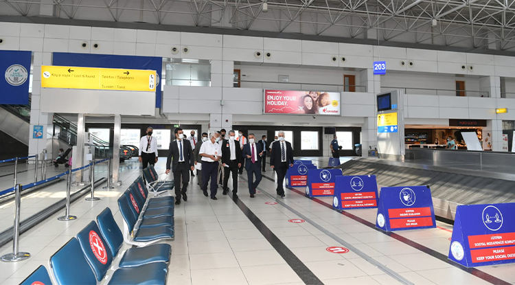 Vali Yazıcı Antalya Havalimanı’nda