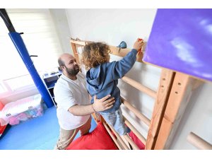 Mersin Büyükşehir Belediyesi DMD hastasına ergoterapi desteğini sürdürüyor