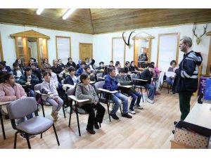 Büyükşehir Belediyesi çocuklara suyun önemini anlatıyor