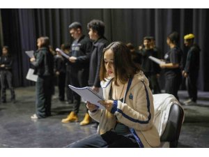 Mersin’de tiyatroya ilgi artıyor, kurslar yoğun katılımla sürüyor